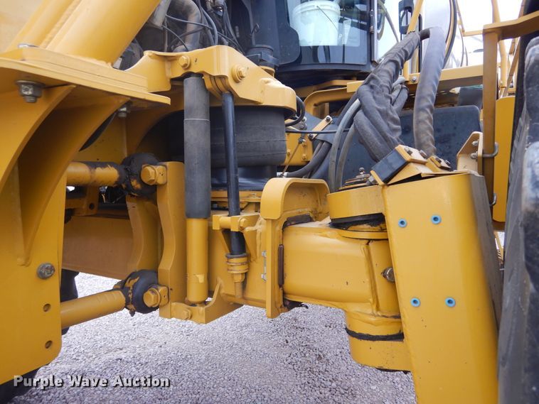 image for item DK3267 2005 Ag-Chem RoGator 1264C  sprayer