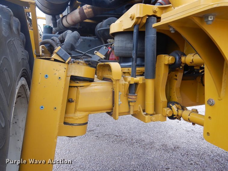 image for item DK3267 2005 Ag-Chem RoGator 1264C  sprayer