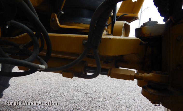 image for item DK3267 2005 Ag-Chem RoGator 1264C  sprayer