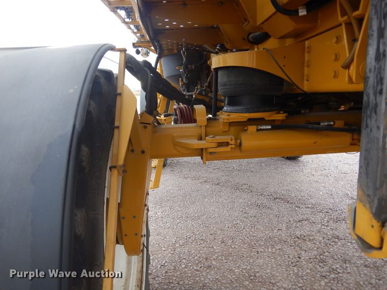 image for item DK3267 2005 Ag-Chem RoGator 1264C  sprayer