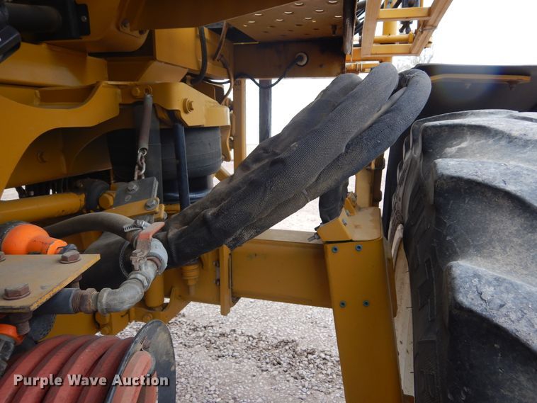 image for item DK3267 2005 Ag-Chem RoGator 1264C  sprayer