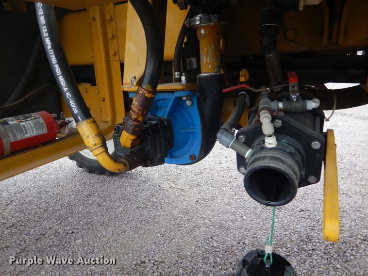 image for item DK3267 2005 Ag-Chem RoGator 1264C  sprayer