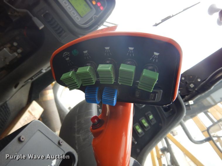 image for item DK3267 2005 Ag-Chem RoGator 1264C  sprayer