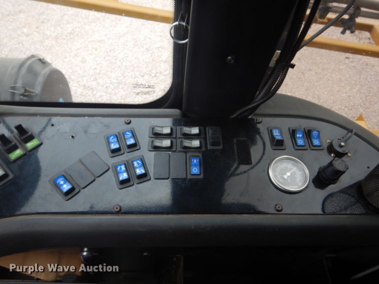 image for item DK3267 2005 Ag-Chem RoGator 1264C  sprayer