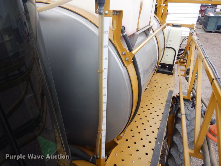 image for item DK3267 2005 Ag-Chem RoGator 1264C  sprayer