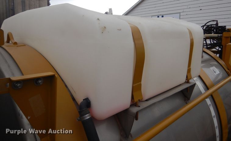 image for item DK3267 2005 Ag-Chem RoGator 1264C  sprayer