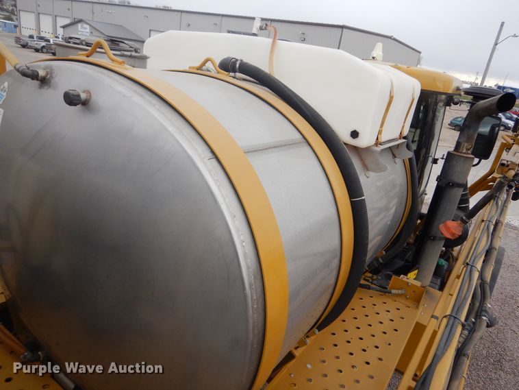 image for item DK3267 2005 Ag-Chem RoGator 1264C  sprayer