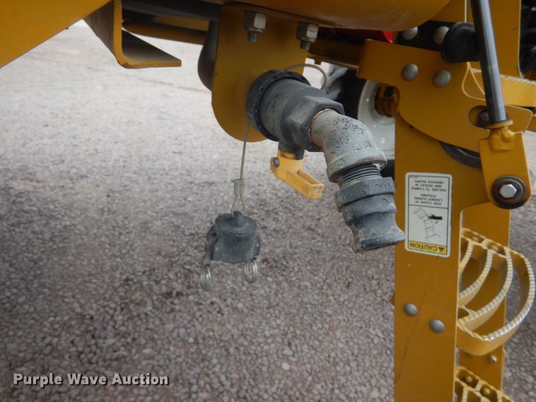 image for item DK3267 2005 Ag-Chem RoGator 1264C  sprayer