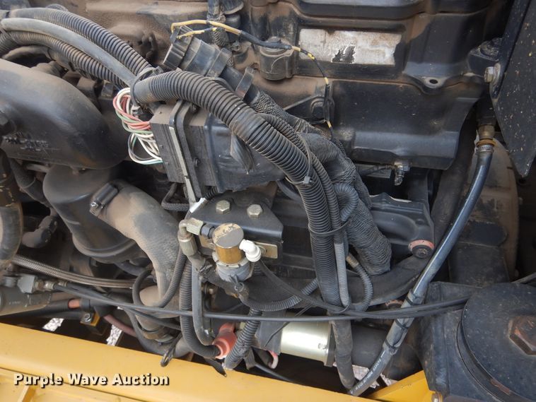 image for item DK3267 2005 Ag-Chem RoGator 1264C  sprayer