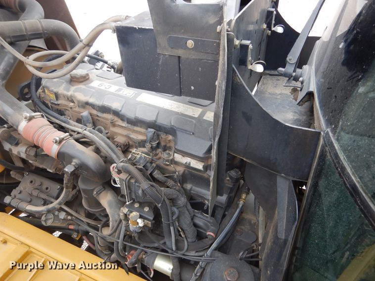 image for item DK3267 2005 Ag-Chem RoGator 1264C  sprayer