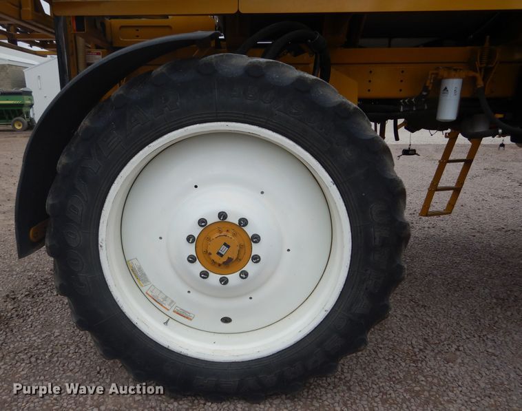 image for item DK3267 2005 Ag-Chem RoGator 1264C  sprayer