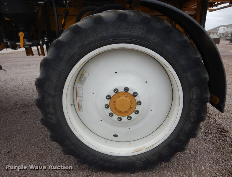 image for item DK3267 2005 Ag-Chem RoGator 1264C  sprayer