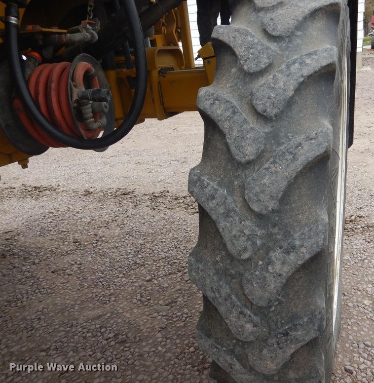 image for item DK3267 2005 Ag-Chem RoGator 1264C  sprayer