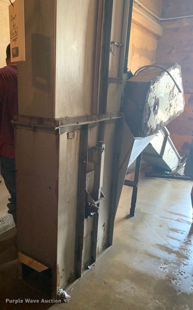 image for item DK3268 Waconia  grain leg