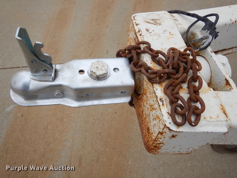 image for item DK3381 1990 Unverferth 150  seed tender trailer