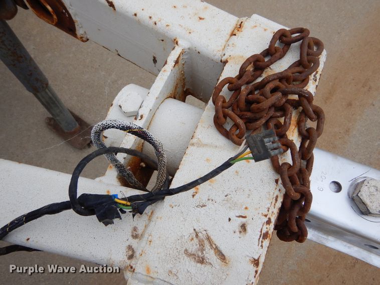 image for item DK3381 1990 Unverferth 150  seed tender trailer