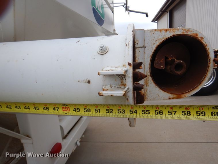 image for item DK3381 1990 Unverferth 150  seed tender trailer