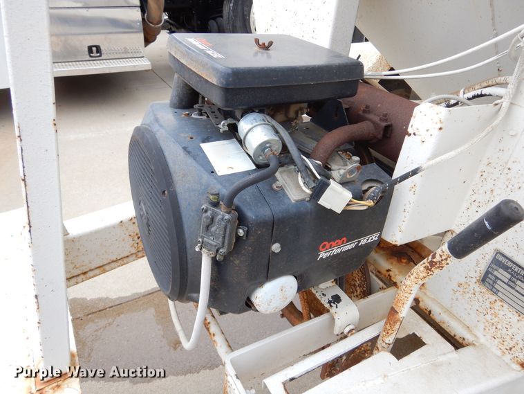 image for item DK3381 1990 Unverferth 150  seed tender trailer