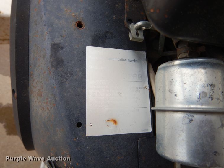 image for item DK3381 1990 Unverferth 150  seed tender trailer