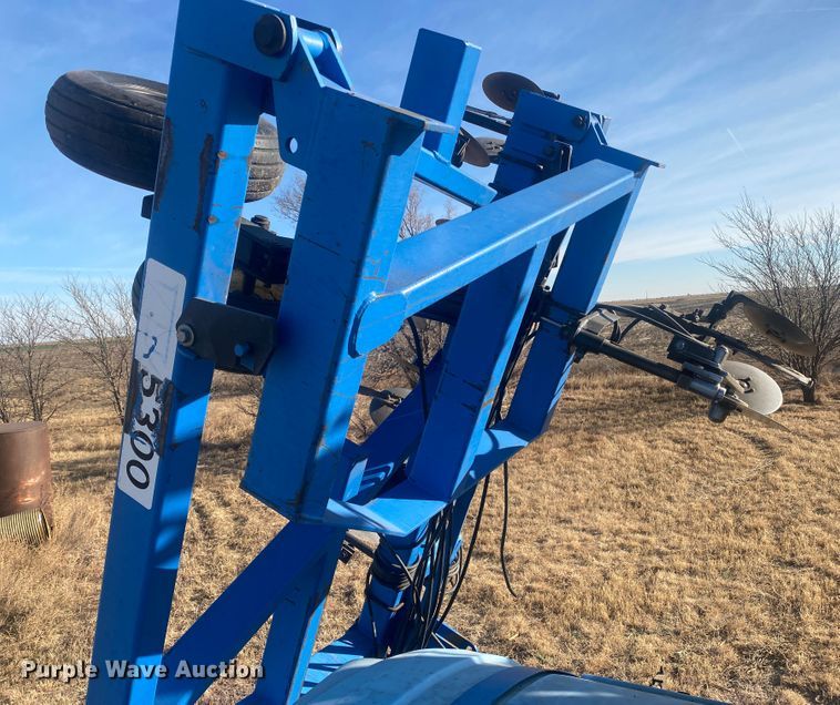 image for item DL1281 DMI 5300  NH3 applicator