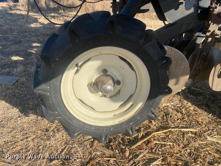 image for item DL1281 DMI 5300  NH3 applicator