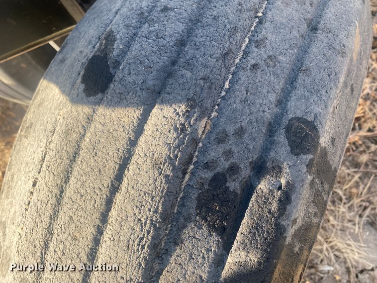 image for item DL1281 DMI 5300  NH3 applicator