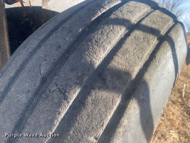 image for item DL1281 DMI 5300  NH3 applicator