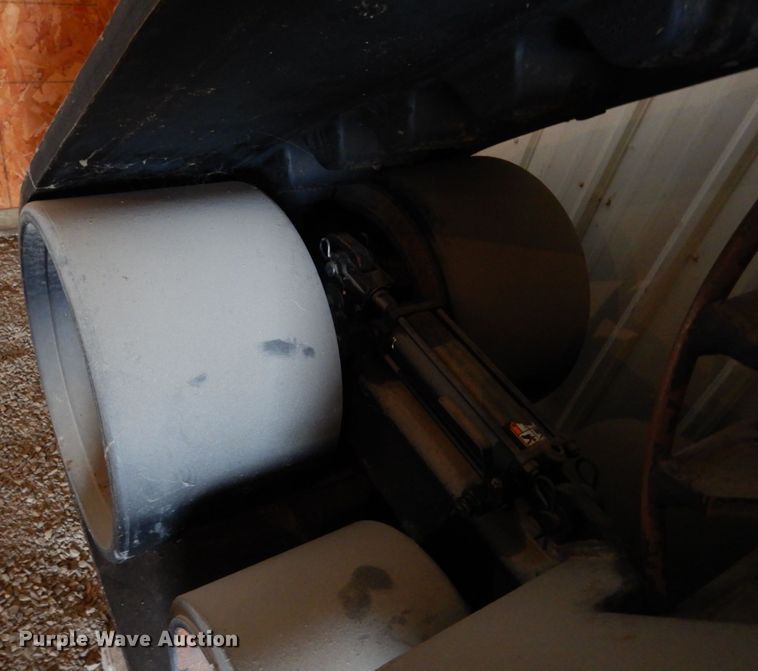 image for item DL1771 Grip Trac HD321  tracks