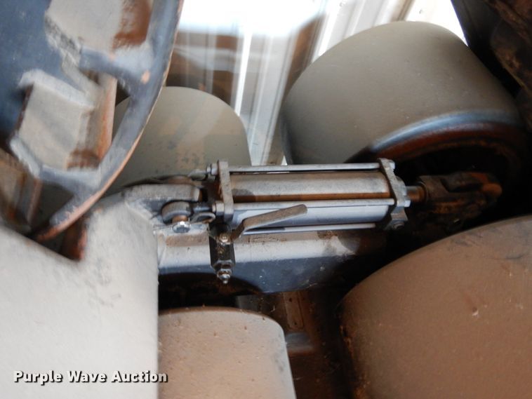 image for item DL1771 Grip Trac HD321  tracks