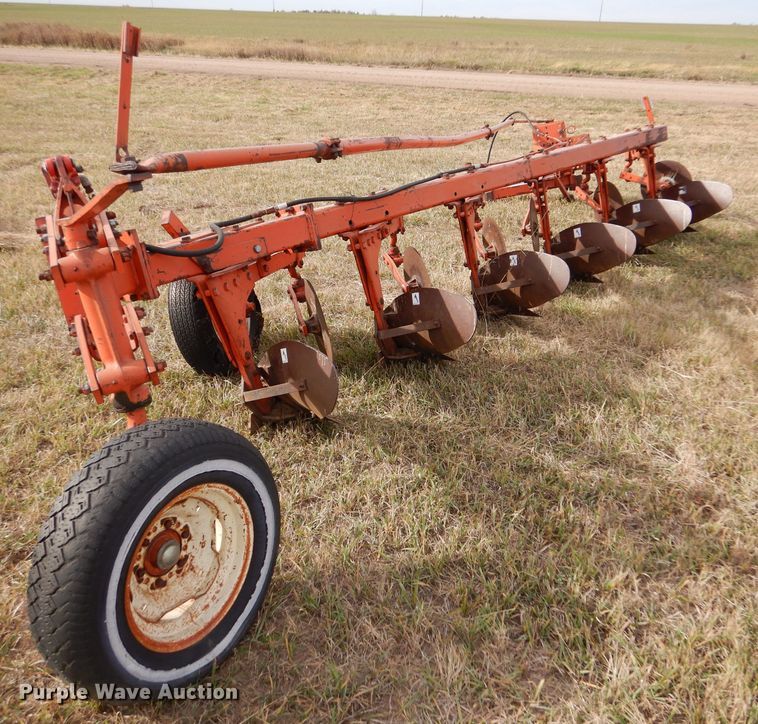 image for item DL3484 Case  six bottom plow