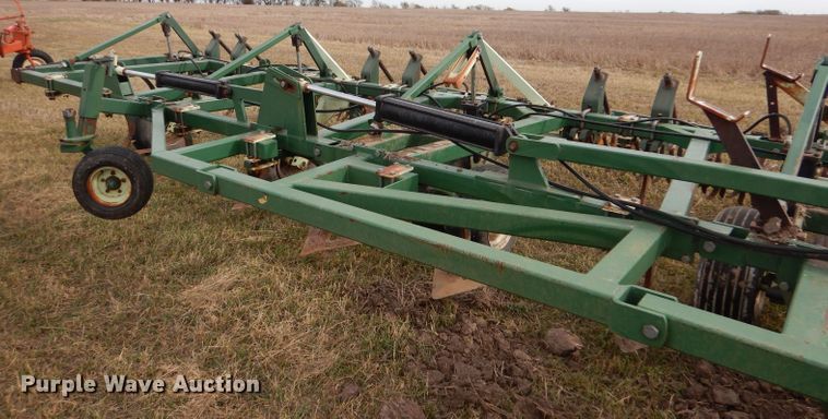 image for item DL3485 QuinStar Fallowmaster  field cultivator