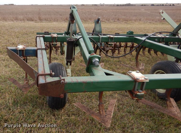image for item DL3485 QuinStar Fallowmaster  field cultivator