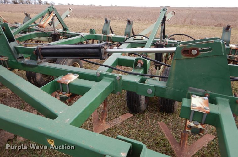 image for item DL3485 QuinStar Fallowmaster  field cultivator