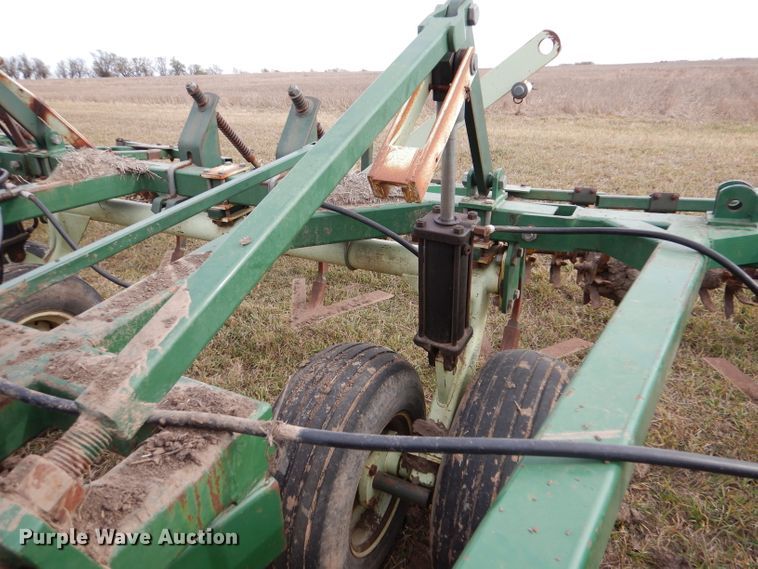 image for item DL3485 QuinStar Fallowmaster  field cultivator