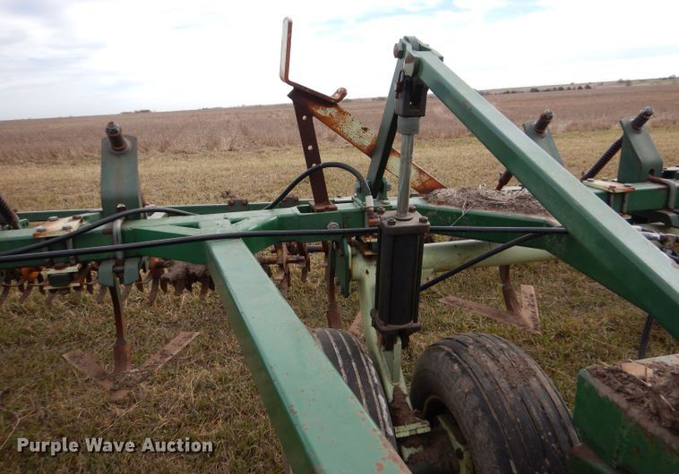 image for item DL3485 QuinStar Fallowmaster  field cultivator