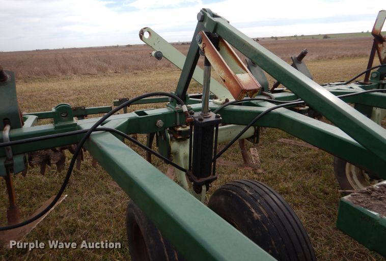 image for item DL3485 QuinStar Fallowmaster  field cultivator