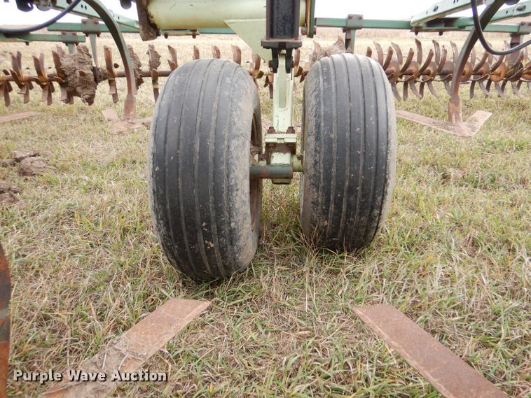 image for item DL3485 QuinStar Fallowmaster  field cultivator