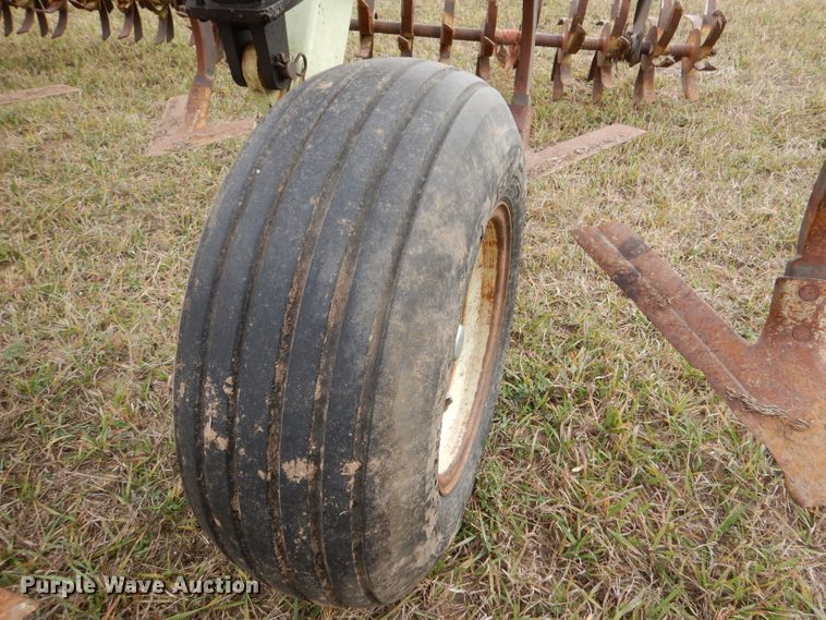 image for item DL3485 QuinStar Fallowmaster  field cultivator