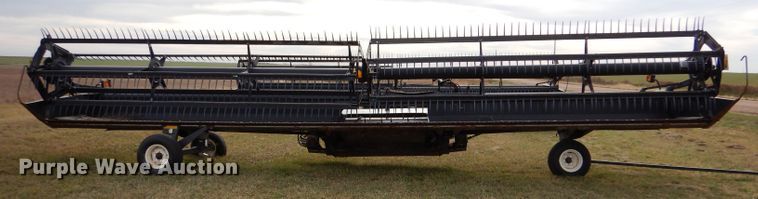 image for item DL3486 2006 MacDon 963  draper head