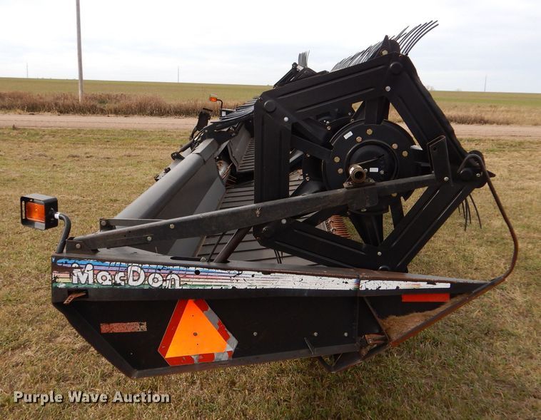 image for item DL3486 2006 MacDon 963  draper head