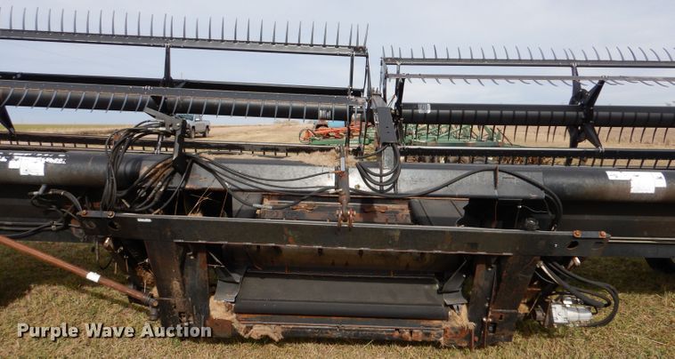 image for item DL3486 2006 MacDon 963  draper head