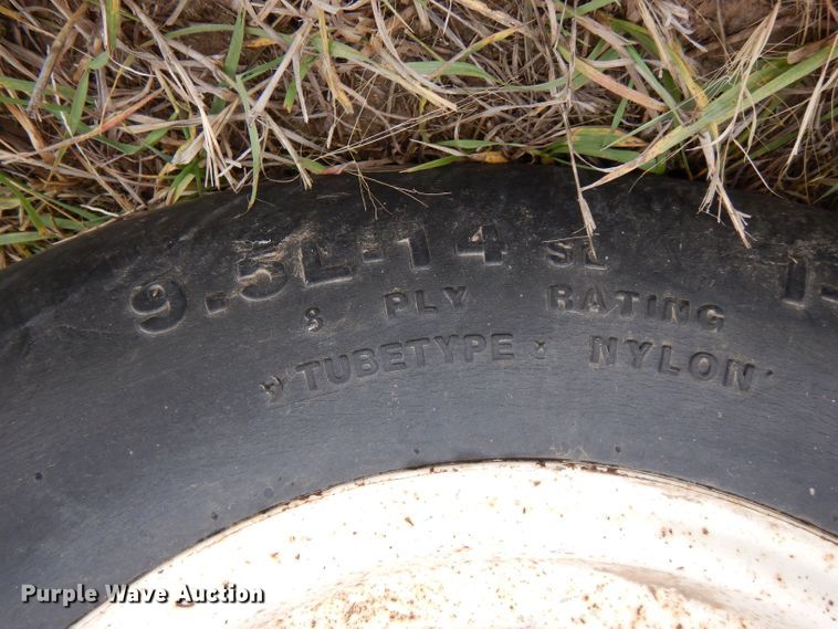 image for item DL3486 2006 MacDon 963  draper head