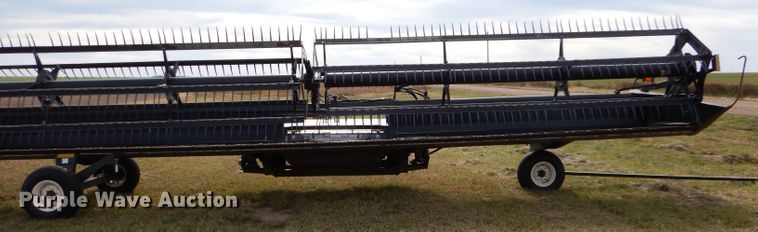 image for item DL3487 2006 MacDon 963  draper head