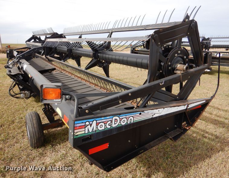 image for item DL3487 2006 MacDon 963  draper head