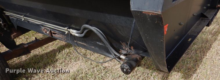 image for item DL3487 2006 MacDon 963  draper head