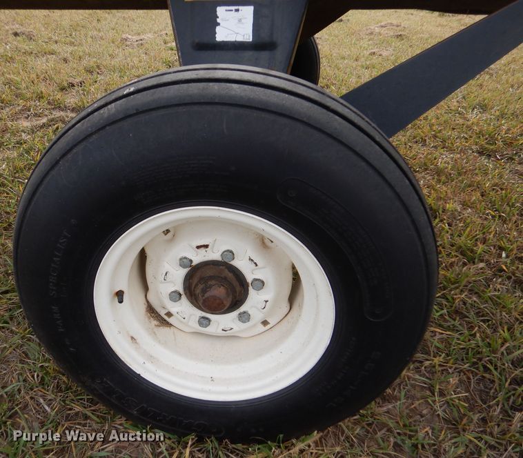 image for item DL3487 2006 MacDon 963  draper head