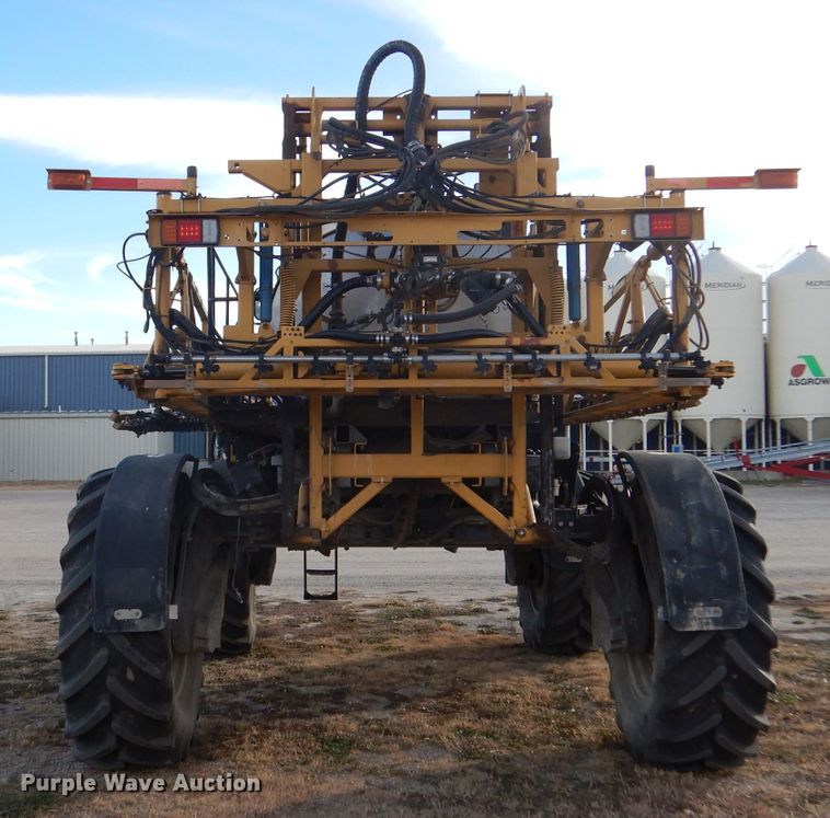 image for item DL3504 2012 AGCO RoGator RG1100  sprayer