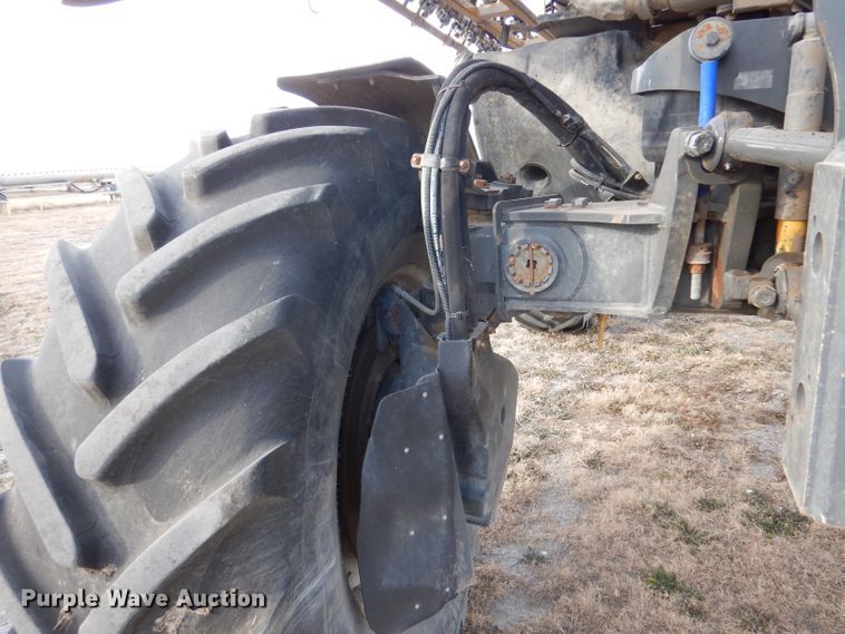 image for item DL3504 2012 AGCO RoGator RG1100  sprayer