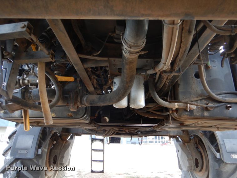 image for item DL3504 2012 AGCO RoGator RG1100  sprayer