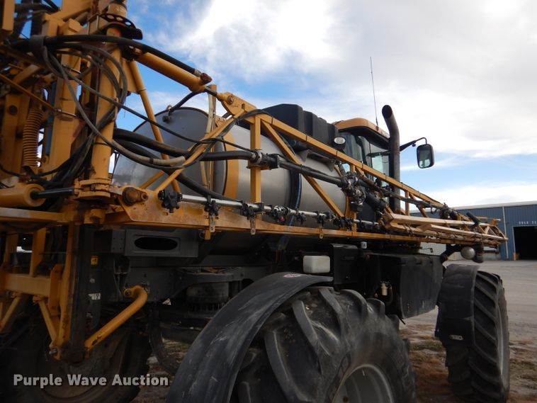 image for item DL3504 2012 AGCO RoGator RG1100  sprayer